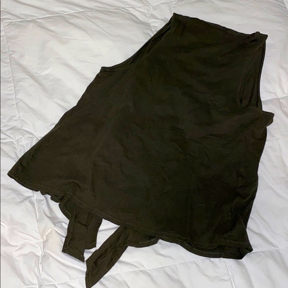 Sleeveless Shawl - Picture 3 of 3